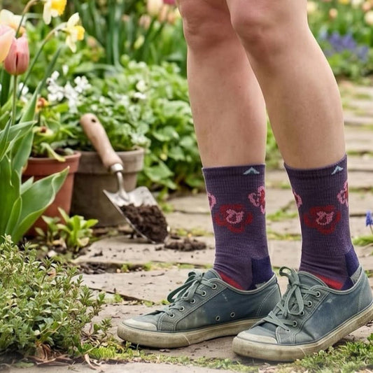 Rose Valley Mid-Crew Lightweight Sock - Lifestyle Image